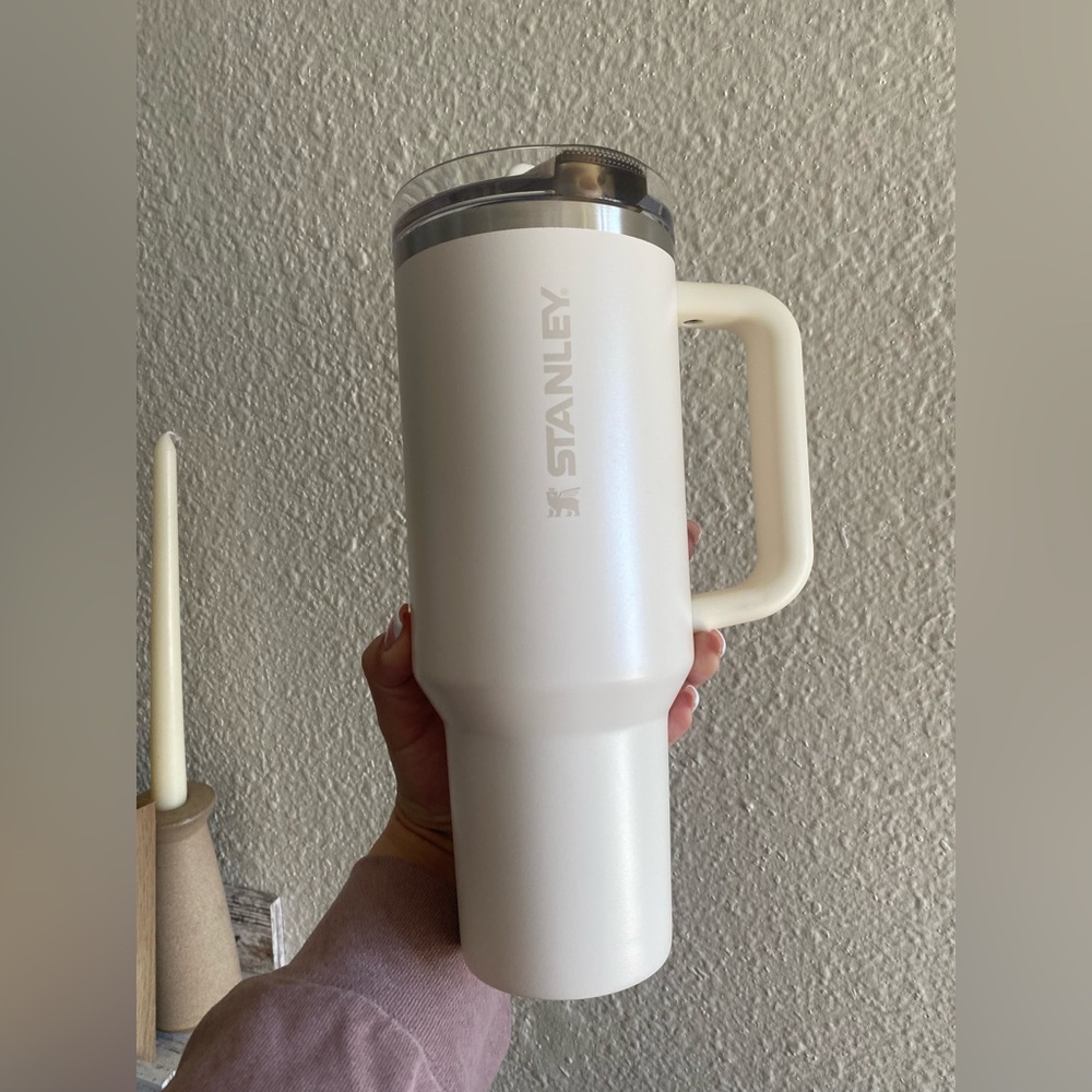 Stanley Cream Protour - 40 oz - EUC